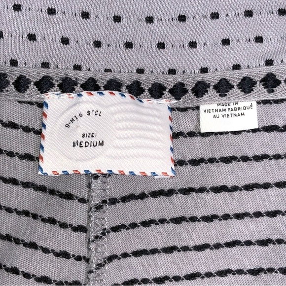 Anthropologie Postmark Gray Polka Dot Ruche Short Sleeve Top Size M - Picture 2 of 11